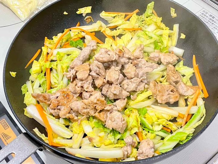 白菜と豚肉の焼きそば