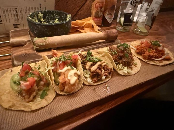 ワカモレつきタコス