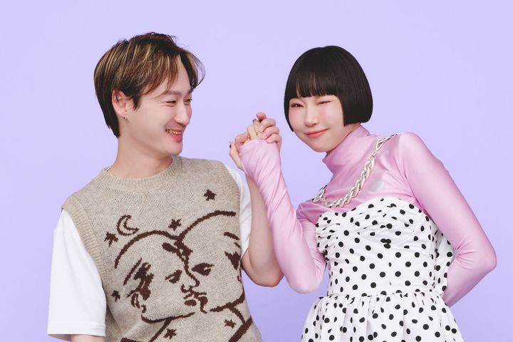 GENSEI×あさぎーにょ “⾻格を⽣かした”チークフル活⽤メイク＆美容対談！