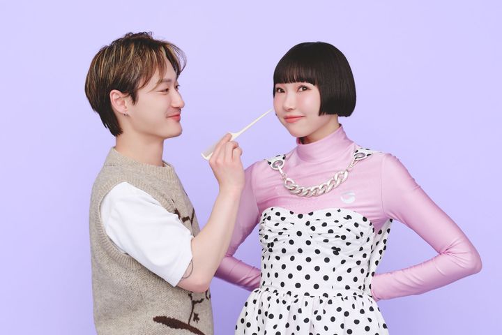 GENSEI×あさぎーにょ “⾻格を⽣かした”チークフル活⽤メイク＆美容対談！