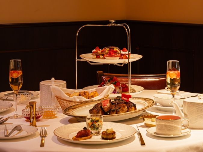 ウルフギャング・ステーキハウス 夜景の肉食ハイティー ストロベリーVer.