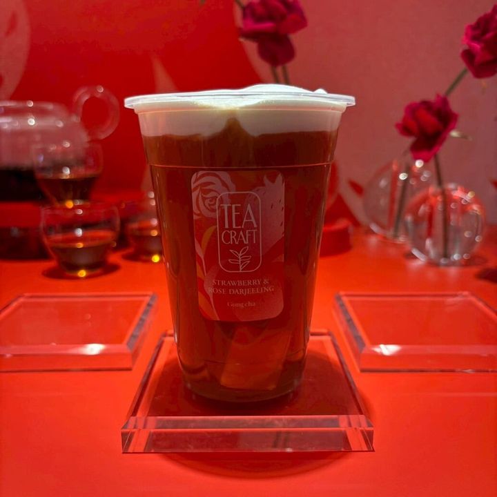 ゴンチャ ストロベリー＆ローズ ダージリン ミルフォティー