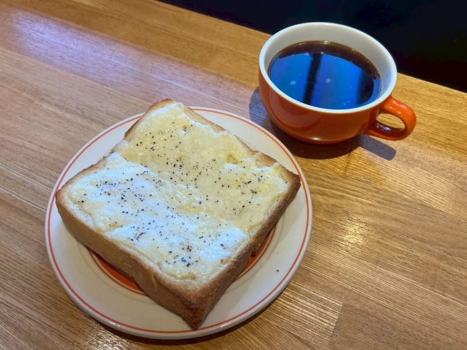 ATORI チーズトースト コーヒー
