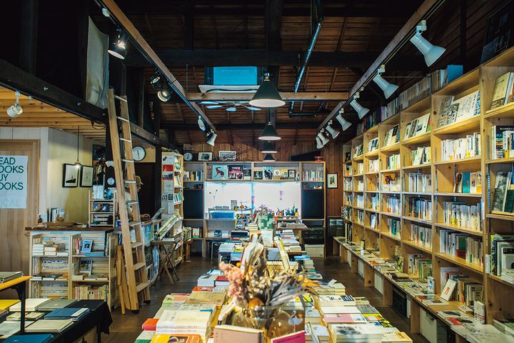 京都〈余波舎〉店内