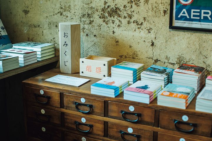 京都〈鴨葱書店〉店内