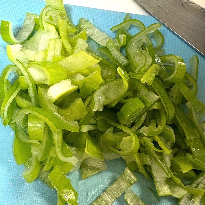 SNSで話題の一撃メシにチャレンジ！丸美屋「とり釜めしの素」が使える