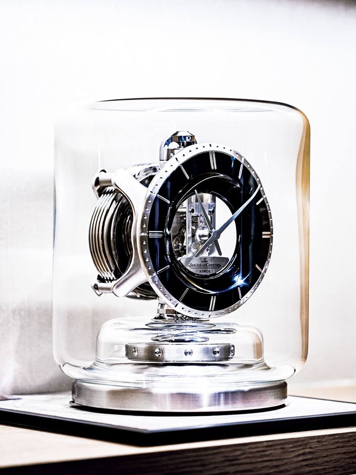 〈ジャガー・ルクルト〉の「アトモス・インフィニット」