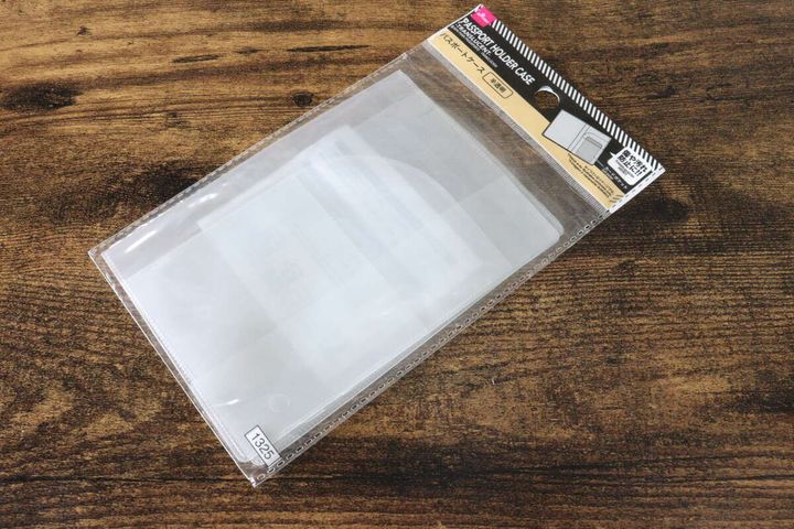 パスポートケース（半透明） トラベルグッズ