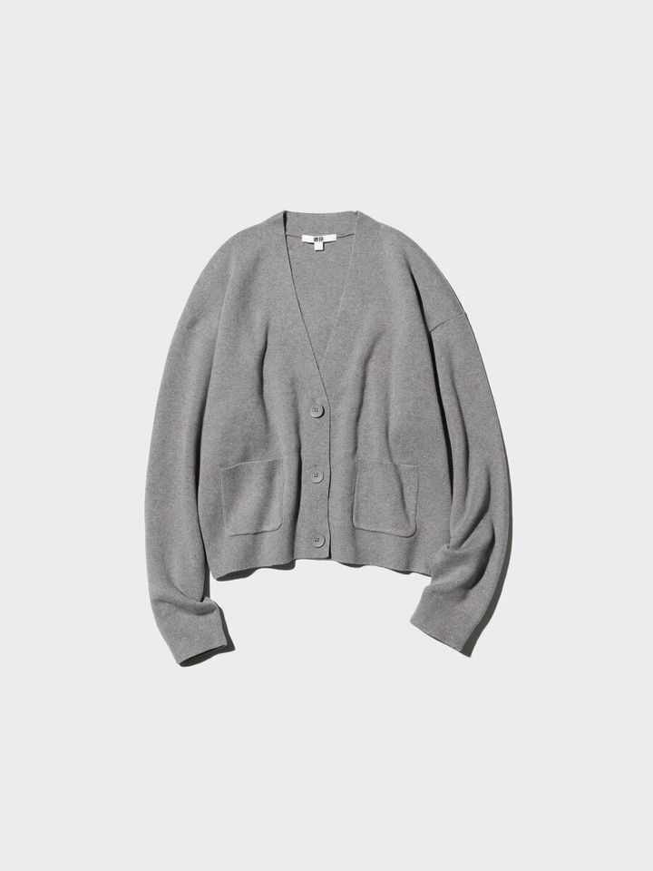 ユニクロのスムースコットンVネックショートカーディガン