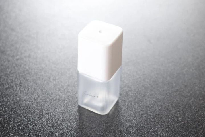 ダイソー トラベル美容オイルボトル スクエア 15ml