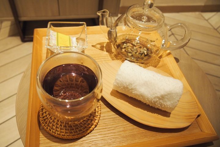 ハーブティーとショコラ