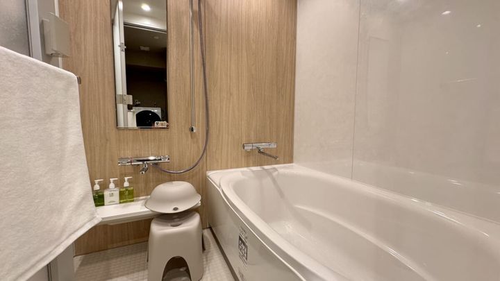 「リーガロイヤルリゾート沖縄 北谷」スイート「グランドコーナースイート」バスルーム