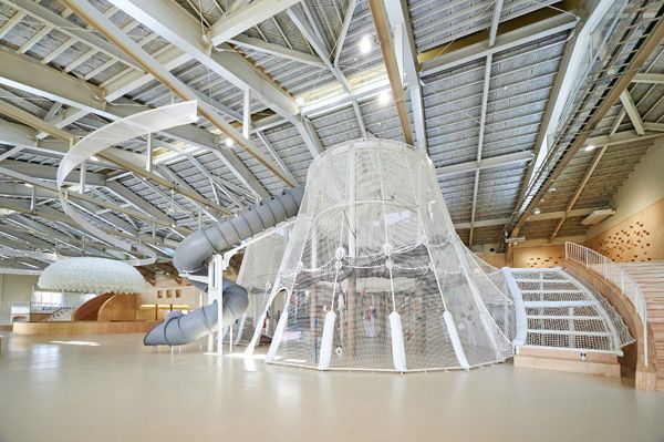 【福井県坂井市】福井県坂井市に全天候型遊び場「さかいキッズパーク」が誕生！誰もが安心して遊べる