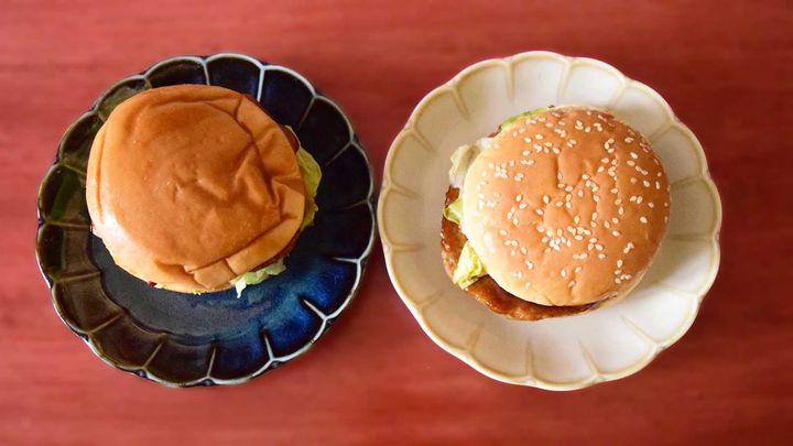 両者のバーガーサイズはほぼ同じ