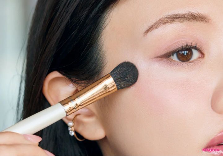 森香澄 仕事帰りでも華やかな雰囲気がほしいときのメイク直し方法 ラベンダーハイライト