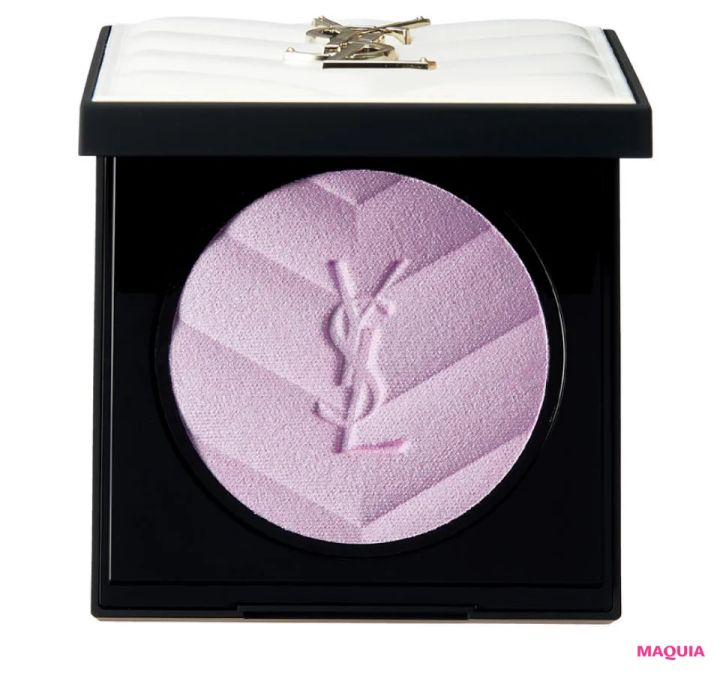 仕事帰りでも華やかな雰囲気がほしいときのメイク直し方法 おすすめのコスメ YSL オールアワーズ ハイパールミナイザー 69