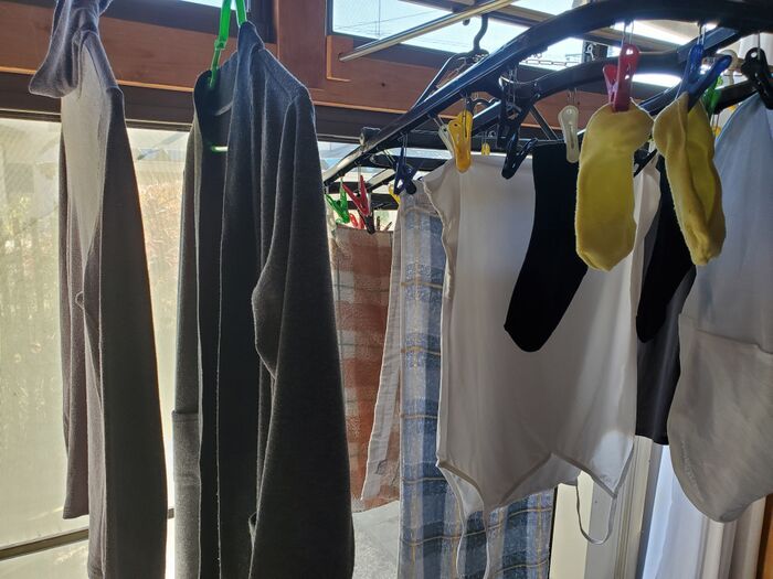 洗濯機に入れる前の30秒で変わる！洗濯物の絡みを防ぐ〈たった2つのコツ〉とは♪