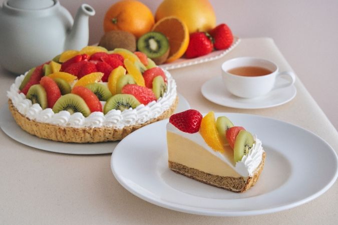 カフェ＆ブックス ビブリオテーク ごろっと果実のフルーツケーキパイ