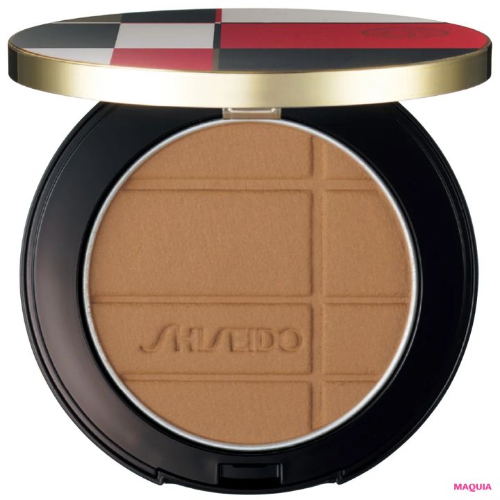 ヘア＆メイク 岡田知子さんが元宝塚歌劇団 舞空瞳さんをメイク SHISEIDO カラー+グロウ エンハンサー 08