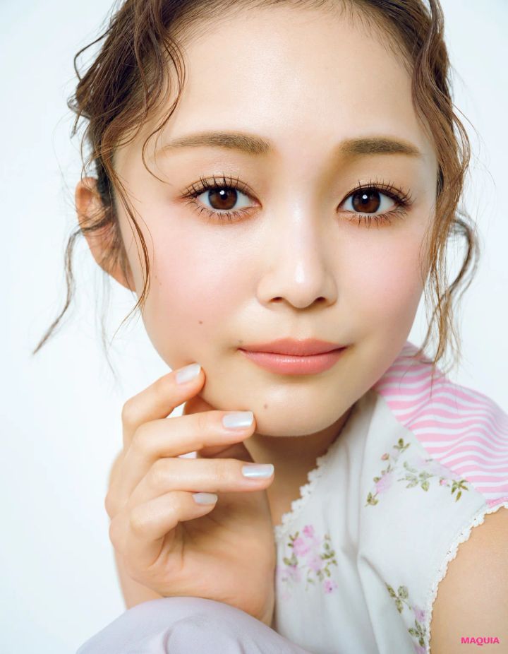 【舞空 瞳さん・多幸感メイク】ピンクを主役に“ほのかな余裕”を意識するのがポイント｜岡田知子さんが解説