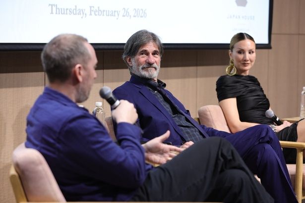 セットデコレーターとして心掛けたことについて力強く語るウィリス [c]Courtesy of A24