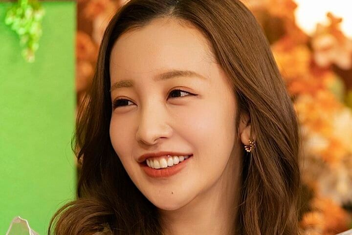 【写真・画像】板野友美、“家賃200万円”自宅ベットでの夫・高橋奎二＆4歳長女の“寝かしつけ風景”を公開 1枚目