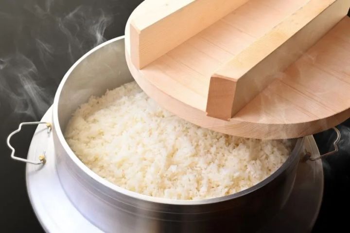 炭火で焼き上げた希少部位ステーキ