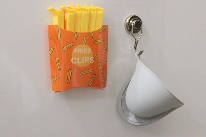 ダイソーのフライドポテトクリップセットは冷蔵庫に貼って保管できる