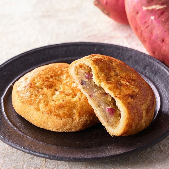 シャトレーゼの発酵バターの窯焼きパイ さつまいものパッケージ