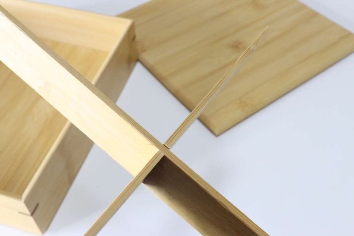 ダイソーの一段重箱（仕切付）の仕切り