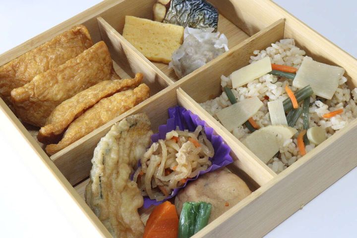 ダイソーの一段重箱（仕切付）の使用例