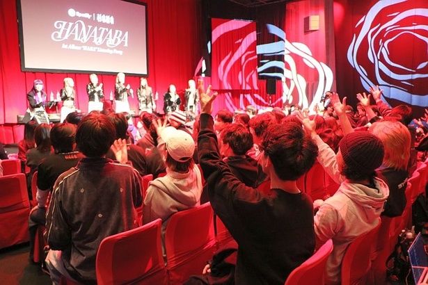 「ポンッ」のリレーをつなぐHONEYs