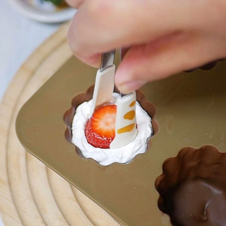 いちごのチョコカヌレ手順03