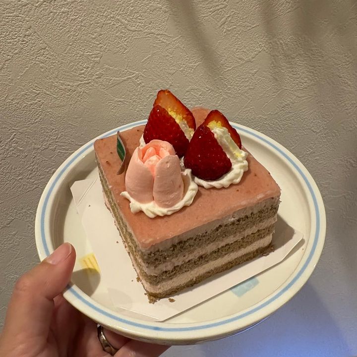 入学祝いの時に使う！ホールケーキを“崩さず劇的にきれいに切る”すぐ役に立つ裏ワザ