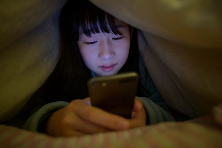 中学生や未成年がLINEオープンチャットを使う危険と事件事例