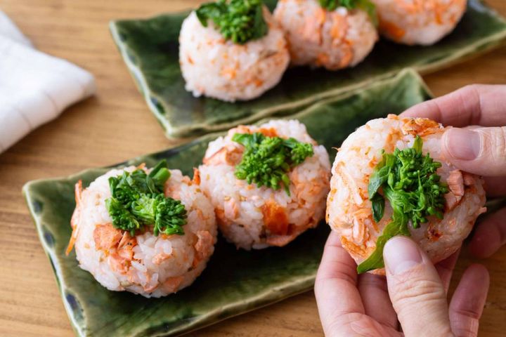 「鮭と桜えびのおにぎり」レシピ