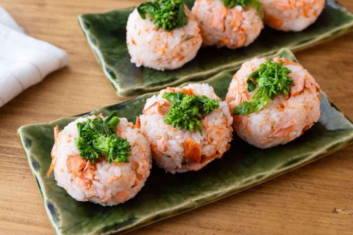 「鮭と桜えびのおにぎり」レシピ