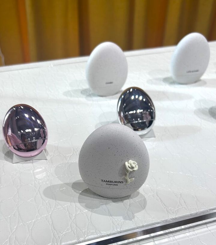 エッグパフューム イブニンググロウ 5700円（期間限定～4月16日まで）