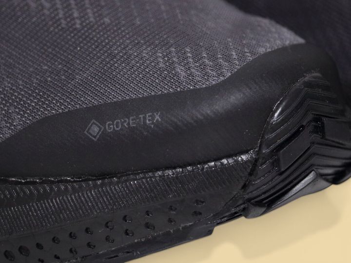 サロモンの「エアロブレイズ3グラベル GTX」¥19,800