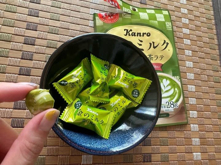 DAISO(ダイソー)：カンロ 金のミルクキャンディ抹茶ラテ 28g