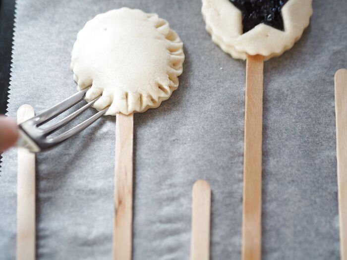 簡単なのにキュートすぎる！『パイポップ』の作り方。おやつタイムが楽しくなる♡