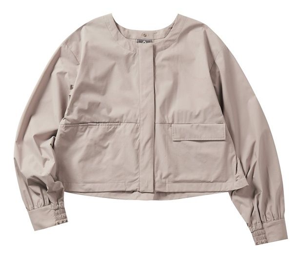 女性らしい装いができそうなグレージュカラーの「AERO CLUSTERポケットブルゾン」(1900円)