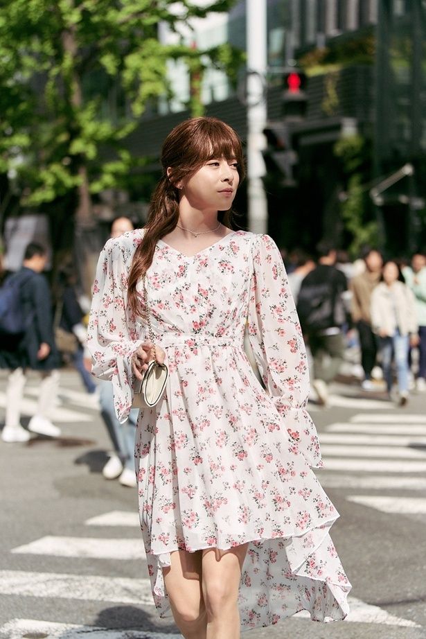 ワンピースが似合う！ ©2024 LOTTE ENTERTAINMENT, SOLAIRE PARTNERS LLC, SHOTCAKE Corp.,MOVIEROCK Inc., All Rights Reserved.