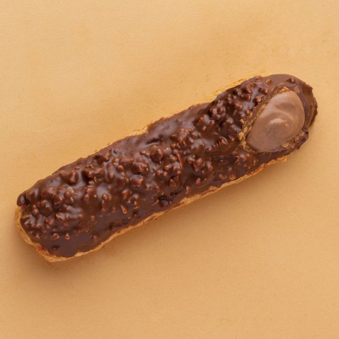 小枝 コラボ シュークリーム