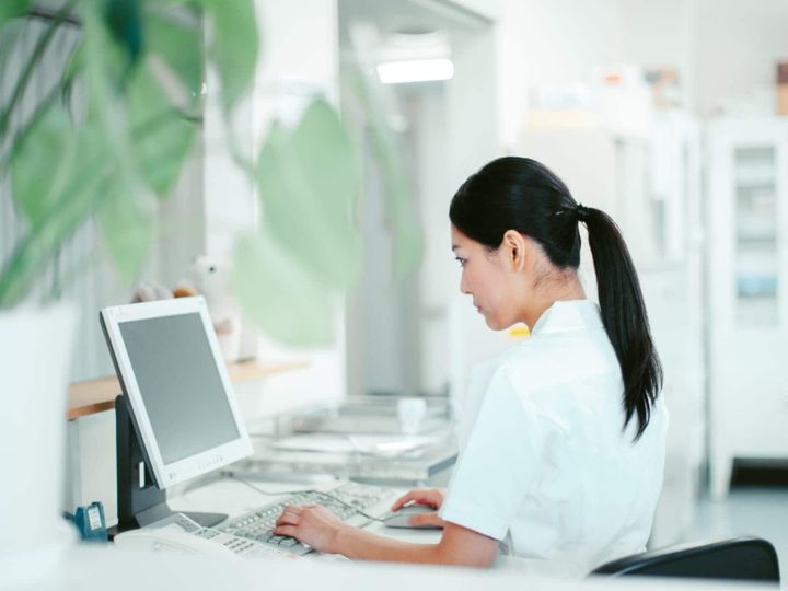 青森県弘前市在住・29歳女性が実家暮らしを選ぶ理由とは？ All About ニュース編集部が実施した「実家暮らし」に関する調査から、現在実家暮らしをしている人の生活費や将来の計画などを紹介します。