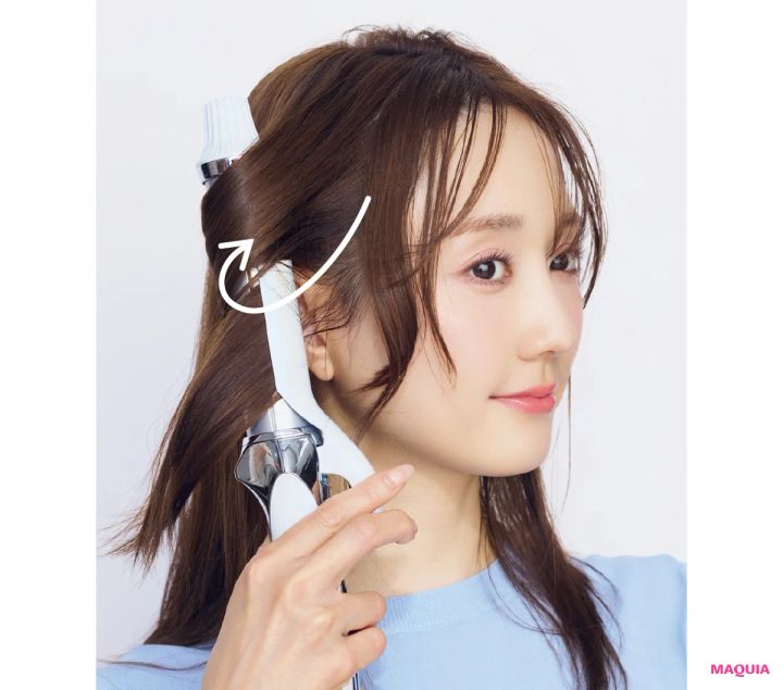 「リファカールアイロン プロ」使った多幸感×今どきニュアンス巻き 耳横の毛束を外巻に