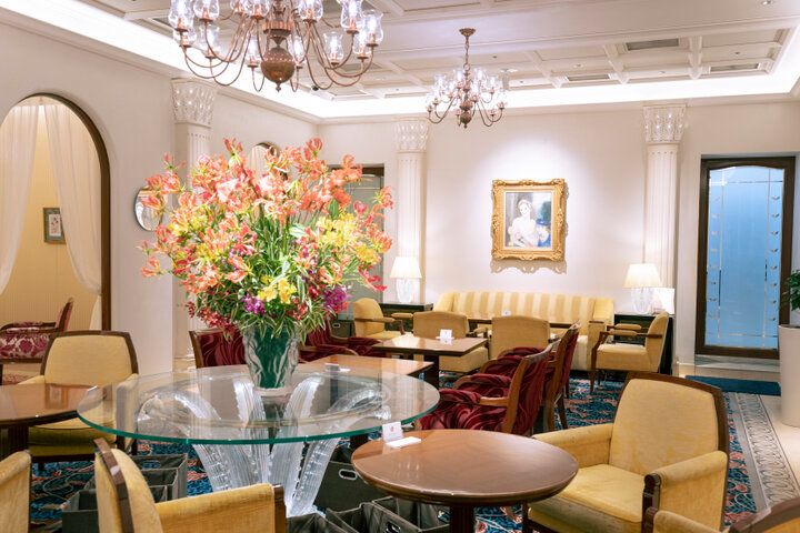 美術館みたいな憧れ空間で、絶品アフタヌーンティーを♪ 銀座「ロイヤルクリスタルカフェ」