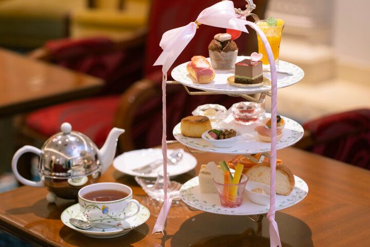 美術館みたいな憧れ空間で、絶品アフタヌーンティーを♪ 銀座「ロイヤルクリスタルカフェ」