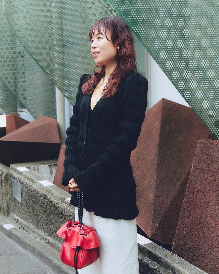 【スナップ】feticoメインのコーデにアイコニックなバッグを添えて