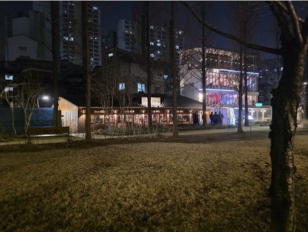 落ち着いた雰囲気の外観